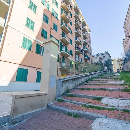 Apartment Oregina Cozy - W/ Balcony