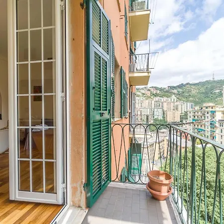 Oregina Cozy - W/ Balcony Apartment